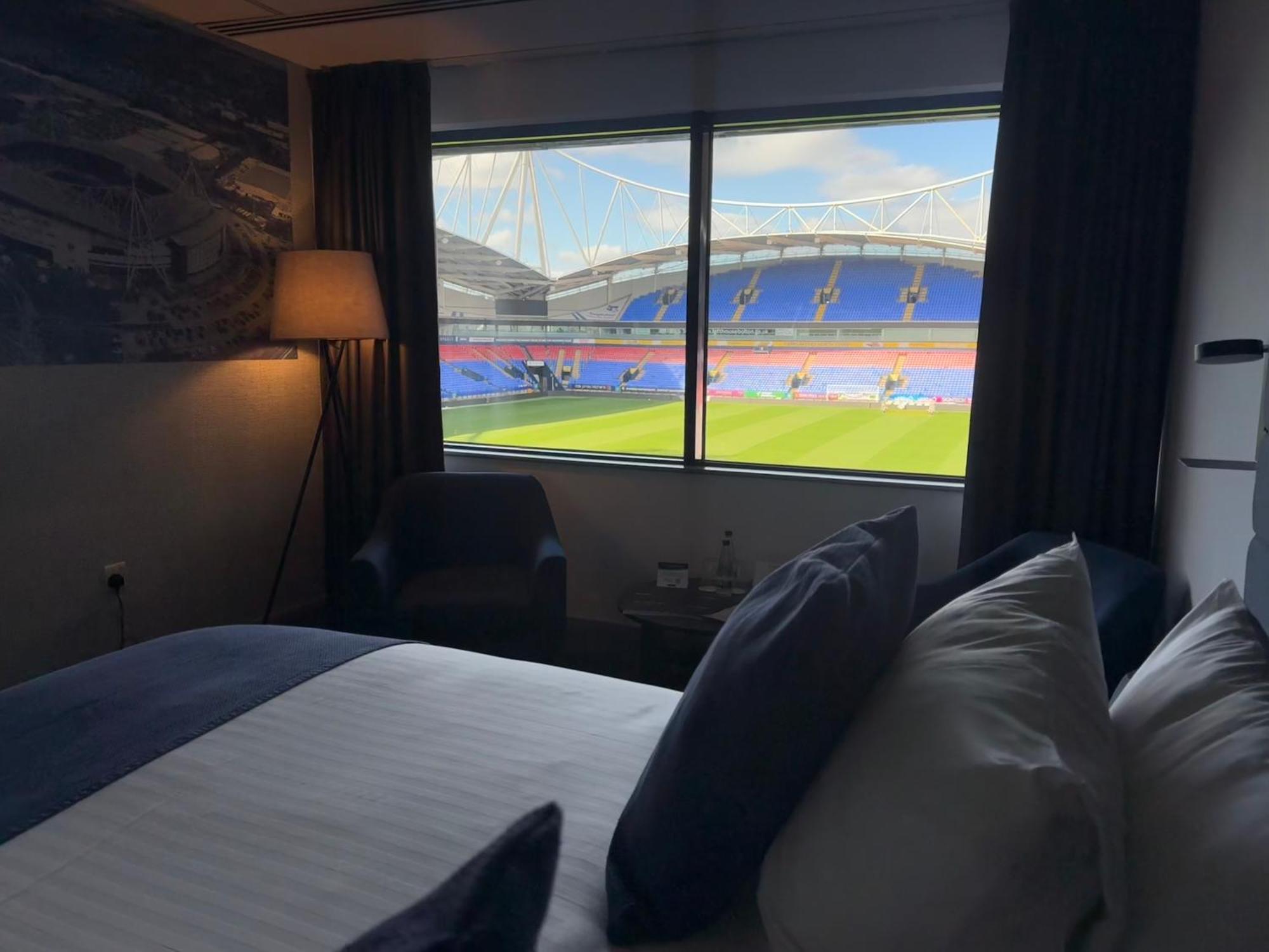 The Bolton Stadium Hotel, A Member Of Radisson Individuals Εξωτερικό φωτογραφία